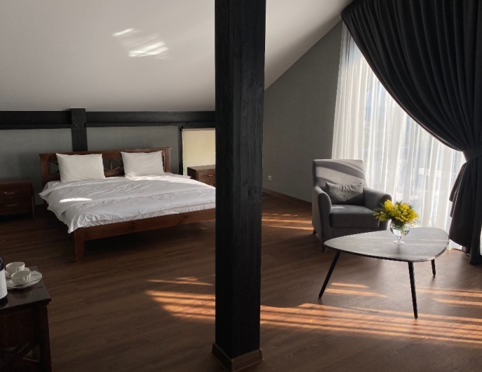 3-мест. 2-комн. полулюкс с балк. - Отель «Ласточка» Пицунда