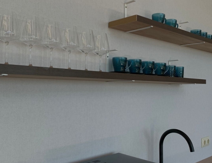 4-мест. 2-комн. люкс с балк. - Отель «Ласточка» Пицунда