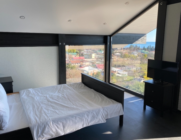 1-мест. (разм. в 2-мест.) станд. с балк. (вид на море) - Отель «Ласточка» Пицунда